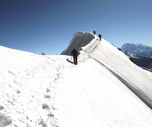 Chulu Far East Peak 